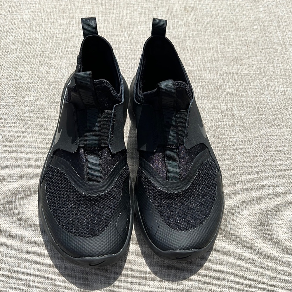 Nike Boys Flexrunner size 3y